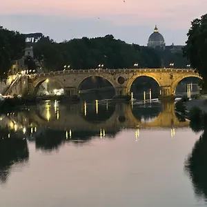 trastevere-in-charme.it-romehotels.com/